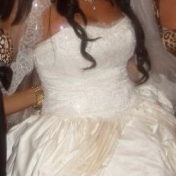 Wedding gown custom made ballgown - Picture 4 of 5